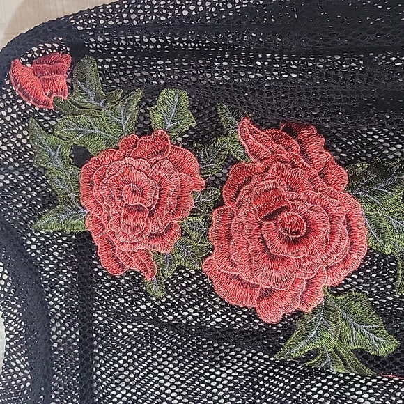 Fishnet black long sleeves T-shirt with red roses - Picture 2 of 4